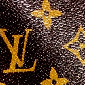 Meet your Posher, Gucci